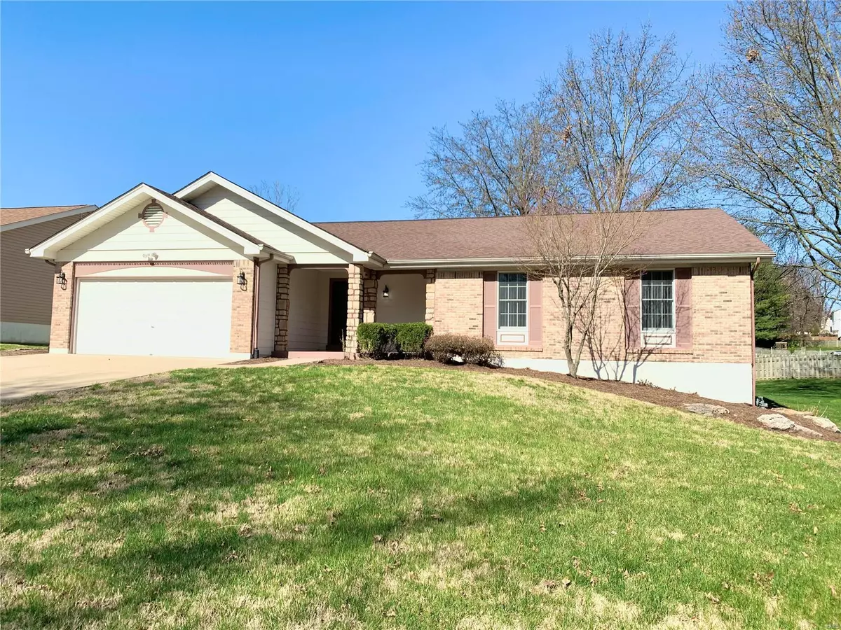 St Charles, MO 63304,119 Hunters Pointe DR