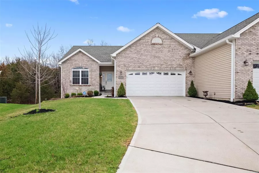 1652 Polar Dr, Wentzville, MO 63385