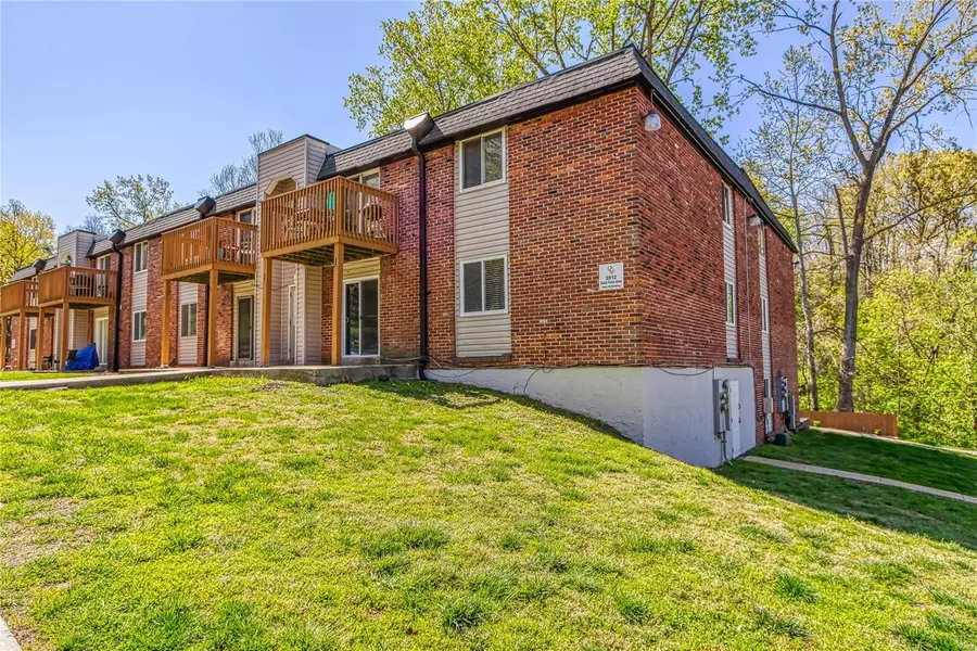 2804 Blackforest #A, St Louis, MO 63129