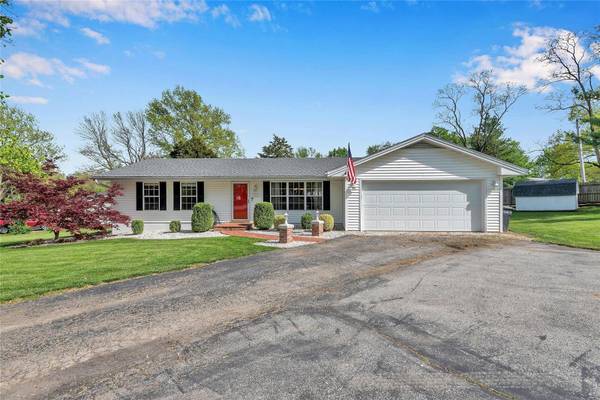 550 Saint Josephs DR, Ballwin, MO 63021