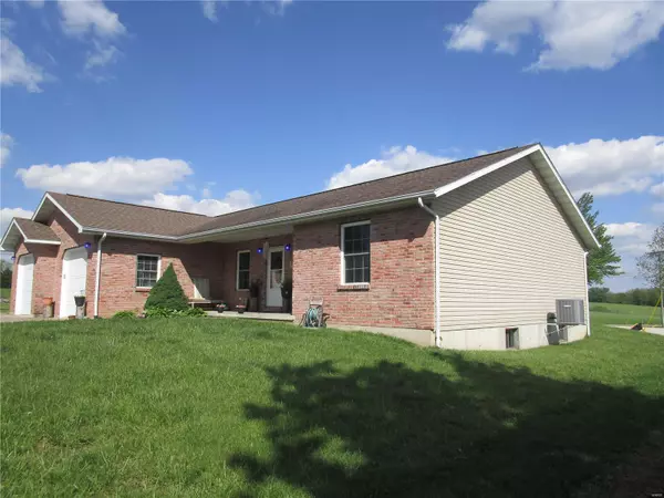 9 Rambling Hills,  Perryville,  MO 63775