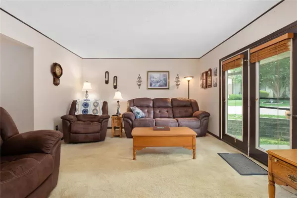 St Peters, MO 63376,87 Timberbrook DR #D