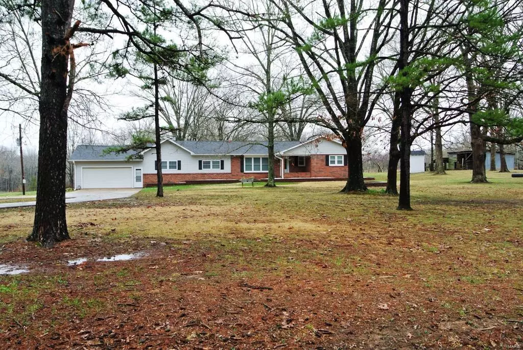 Poplar Bluff, MO 63901,322 County Road 4481