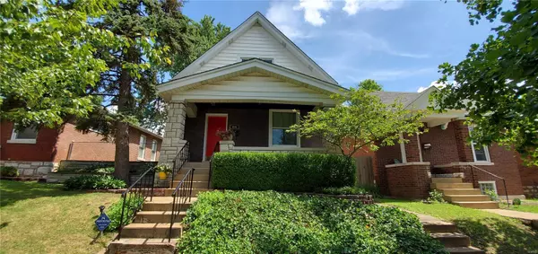 4181 Walsh, St Louis, MO 63116