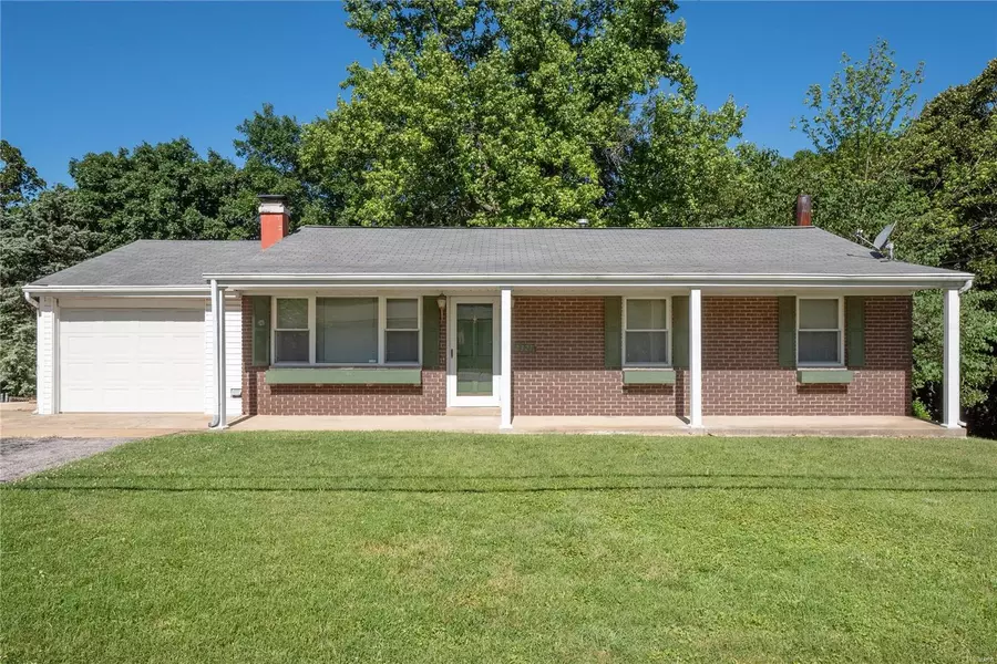 2321 Mickey DR, High Ridge, MO 63049