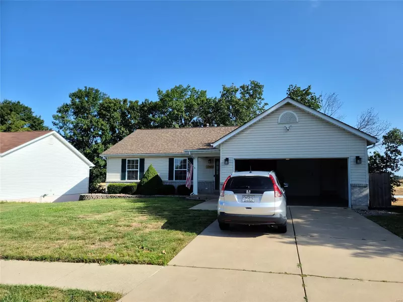 1745 Fairview Farms Circle, Wentzville, MO 63385