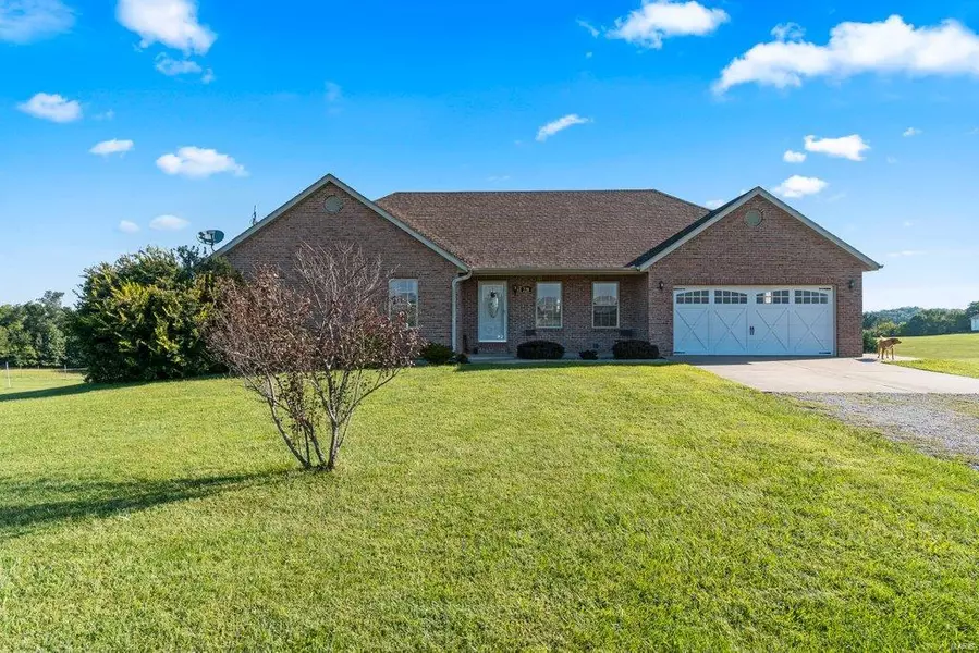 228 Adam LN, Altenburg, MO 63732