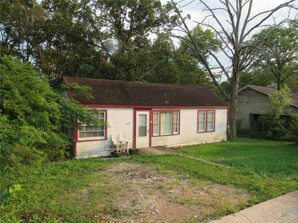 1008 W Myrtle ST,  Cuba,  MO 65453