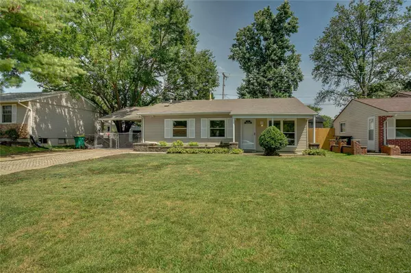 36 Jamestown DR, St Peters, MO 63376