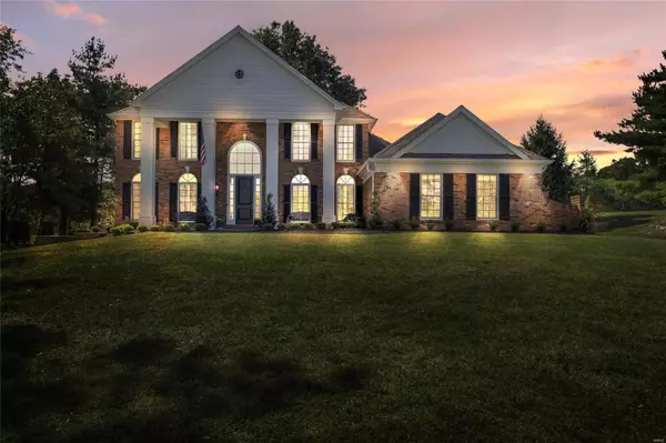 2 Shelbourne Wood CT, Weldon Spring, MO 63304