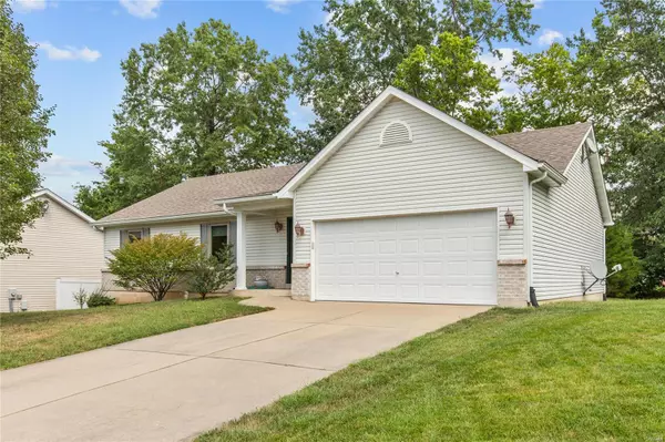 4 Maroglen CT, O'fallon, MO 63366