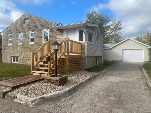 324 Rohm, Roxana, IL 62084