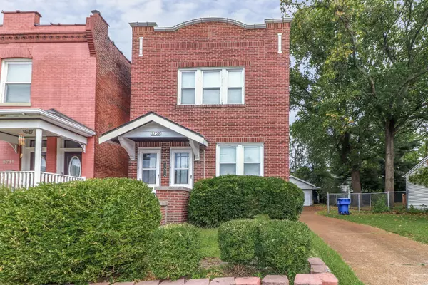 5709 Arsenal, St Louis, MO 63139