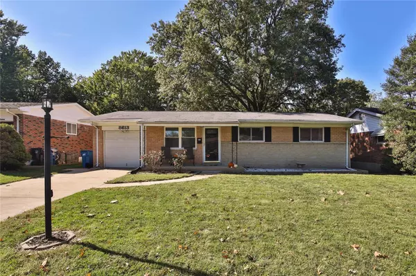 8613 Carriage Way, St Louis, MO 63123