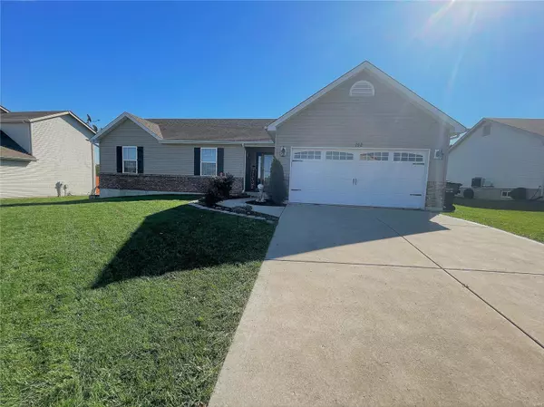 142 Prairie Bluffs DR, Wentzville, MO 63385