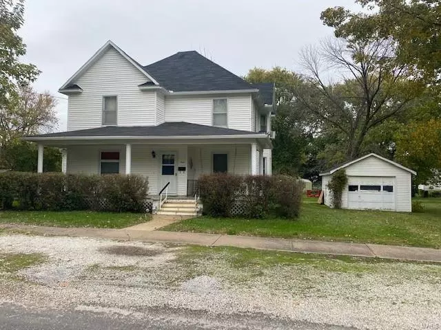 412 N Clark ST, Vandalia, MO 63382