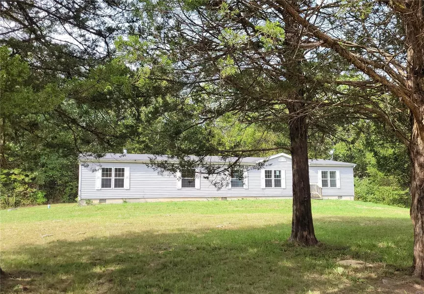 325 Ranchers RD, New Haven, MO 63068