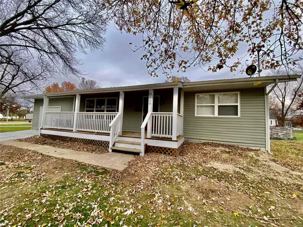 400 W Walsh ST, Montgomery City, MO 63361