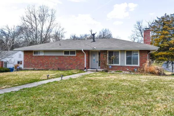 51 W Cardigan DR, Ferguson, MO 63135