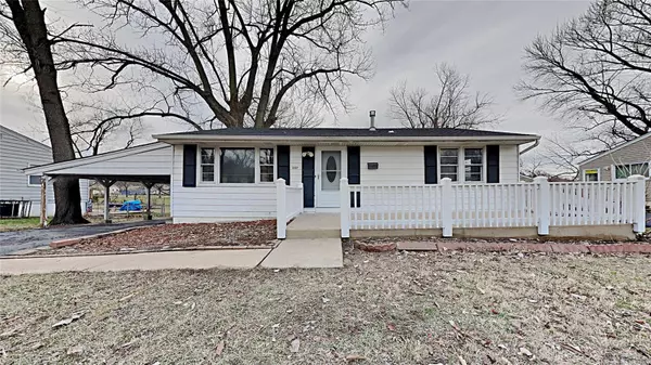 3337 Delta DR, St Ann, MO 63074