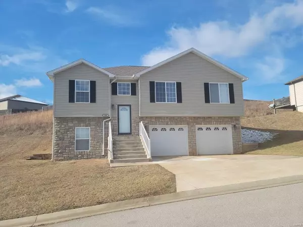 204 Sandstone DR, St Robert, MO 65584