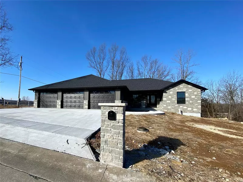 6 Polo Run Dr, Perryville, MO 63775