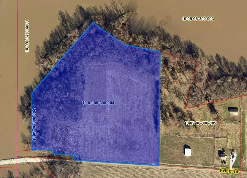 24101 Brink RD, Carlyle, IL 62231