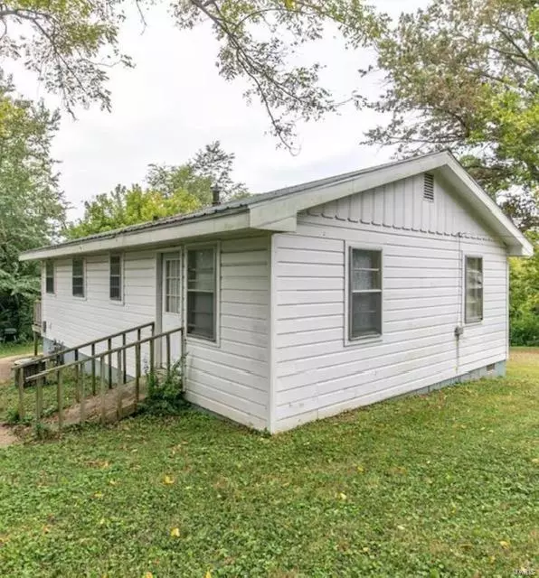 Doniphan, MO 63935,604 E Spring Street