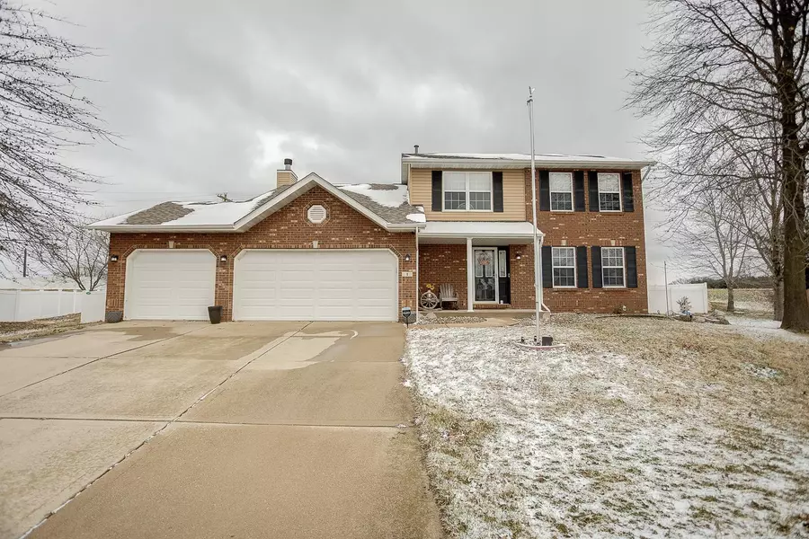 1 Sunset Chase, Troy, IL 62294