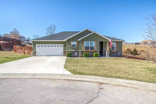 106 Iron CT, St Robert, MO 65584