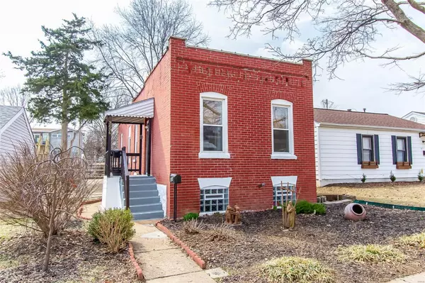 3654 Roswell AVE, St Louis, MO 63116