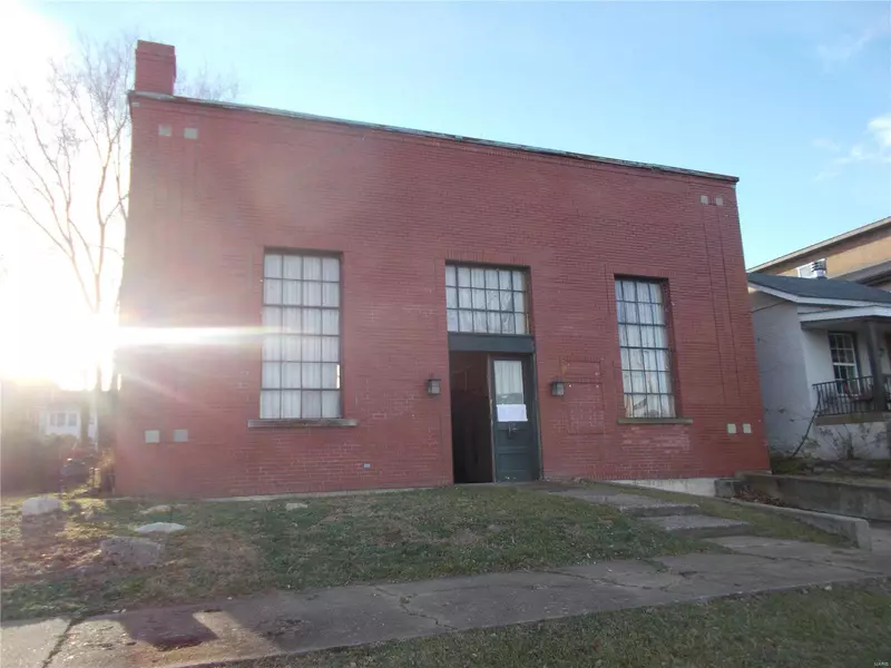 110 N Water ST, Louisiana, MO 63353