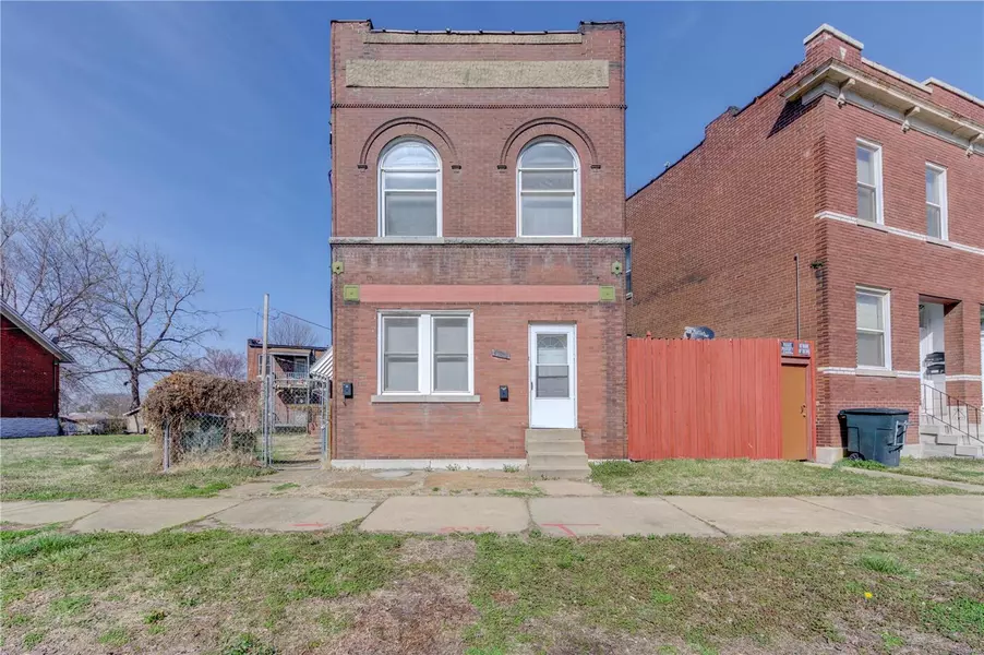 4751 S Broadway, St Louis, MO 63111