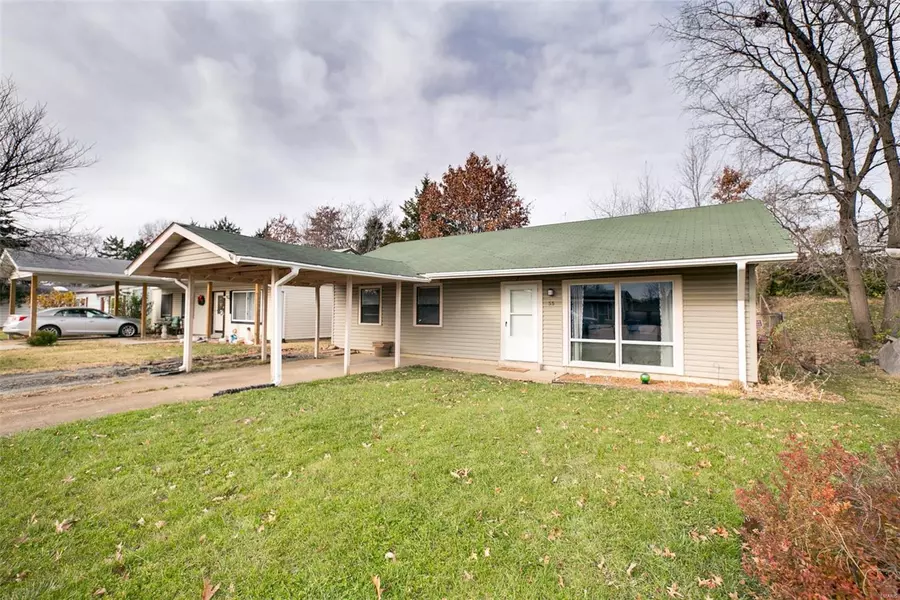 55 Cedar Ridge DR, Pacific, MO 63069