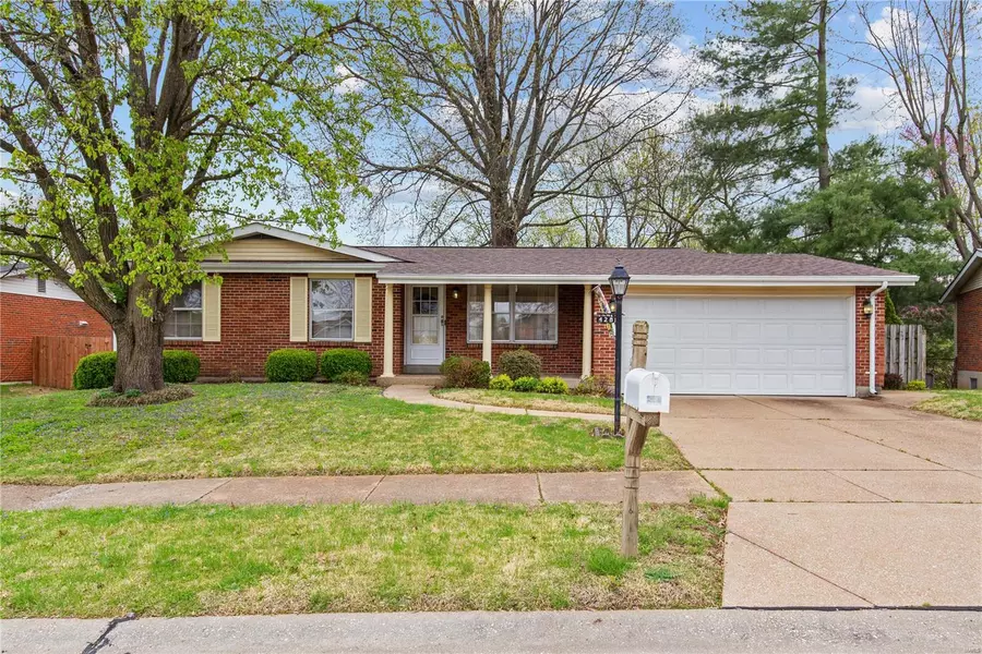 428 Bridget, St Louis, MO 63125