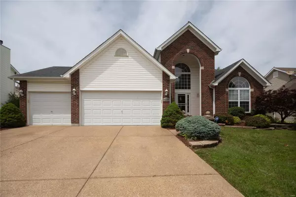 1831 Hackmann Hollow DR, Wentzville, MO 63385