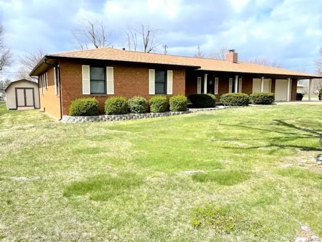 2013 King James RD, Lebanon, MO 65536