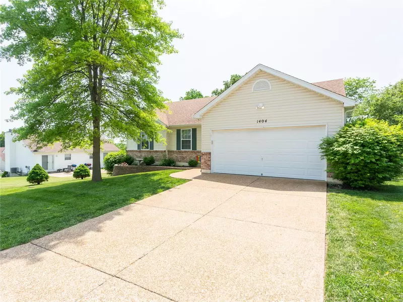 1404 N Woods DR, Festus, MO 63028