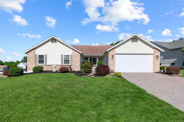 2 Danbury, St Charles, MO 63303