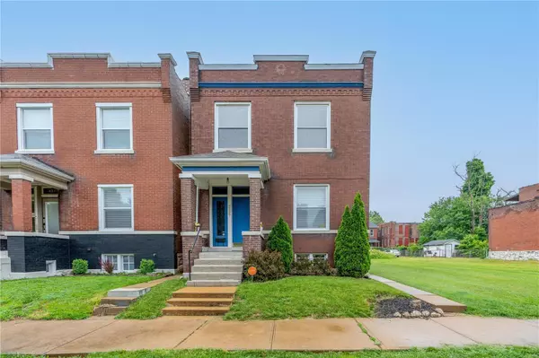 4339 Arco AVE, St Louis, MO 63110