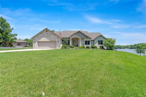 7 Willow Circle DR,  Greenville,  IL 62246