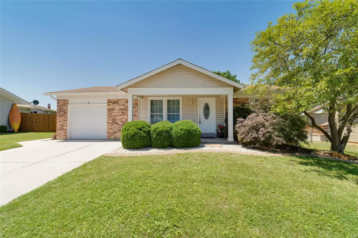 St Peters, MO 63376,3 Oak Knoll DR