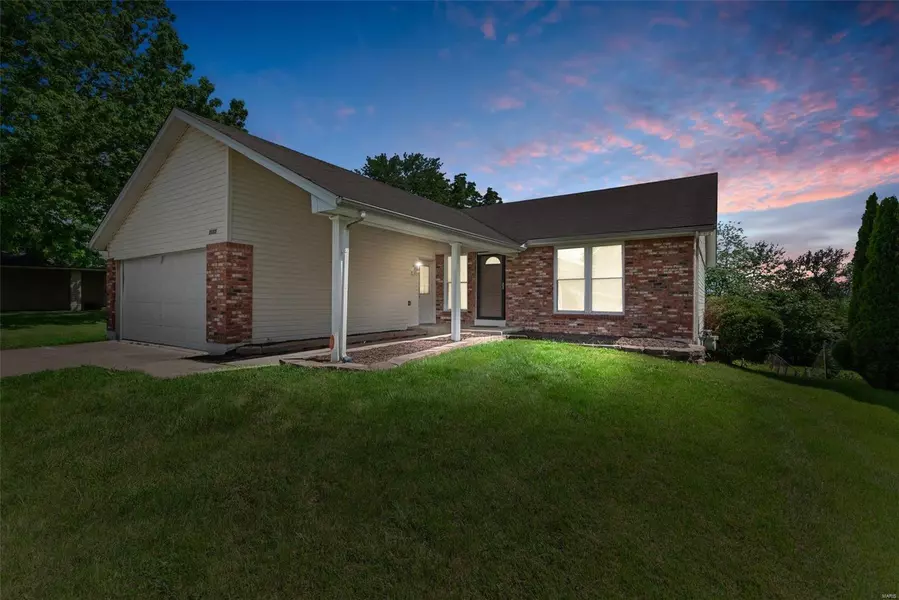 5295 Springtrail Dr., Black Jack, MO 63033