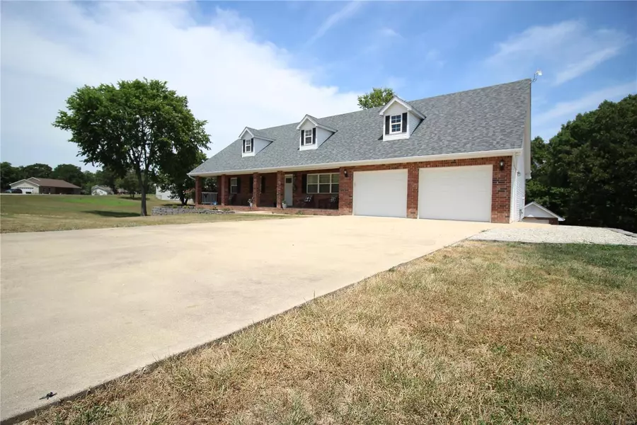 19668 Longview RD, Waynesville, MO 65583