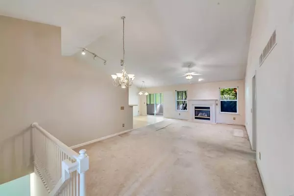 St Charles, MO 63303,26 Hill Ridge CT