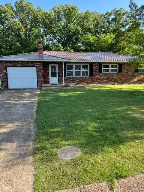 974 Louisiana, Sullivan, MO 63080