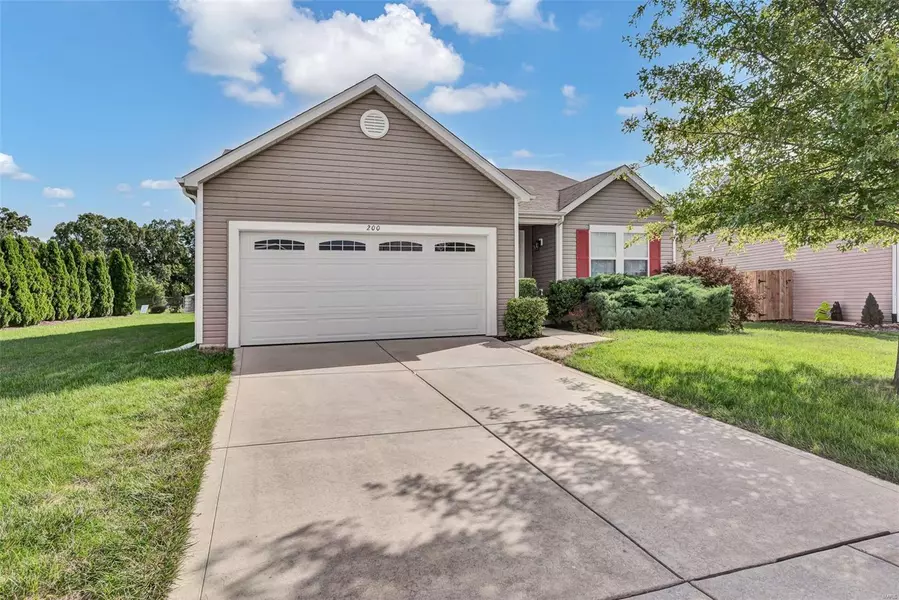 200 Preserve Park PL, Wentzville, MO 63385