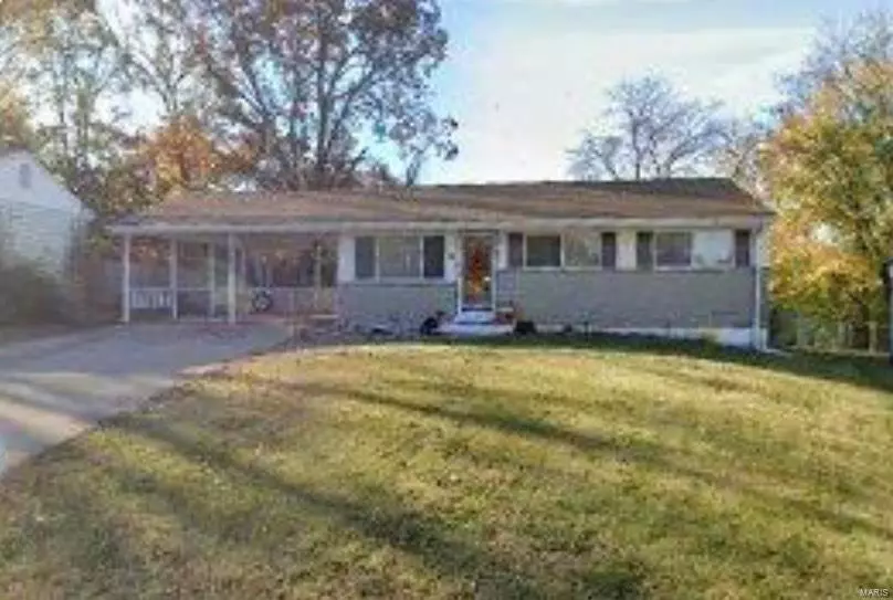 St Louis, MO 63114,10632 Lochness PL