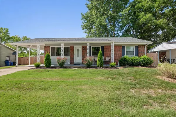 32 Saint Luke DR, St Peters, MO 63376