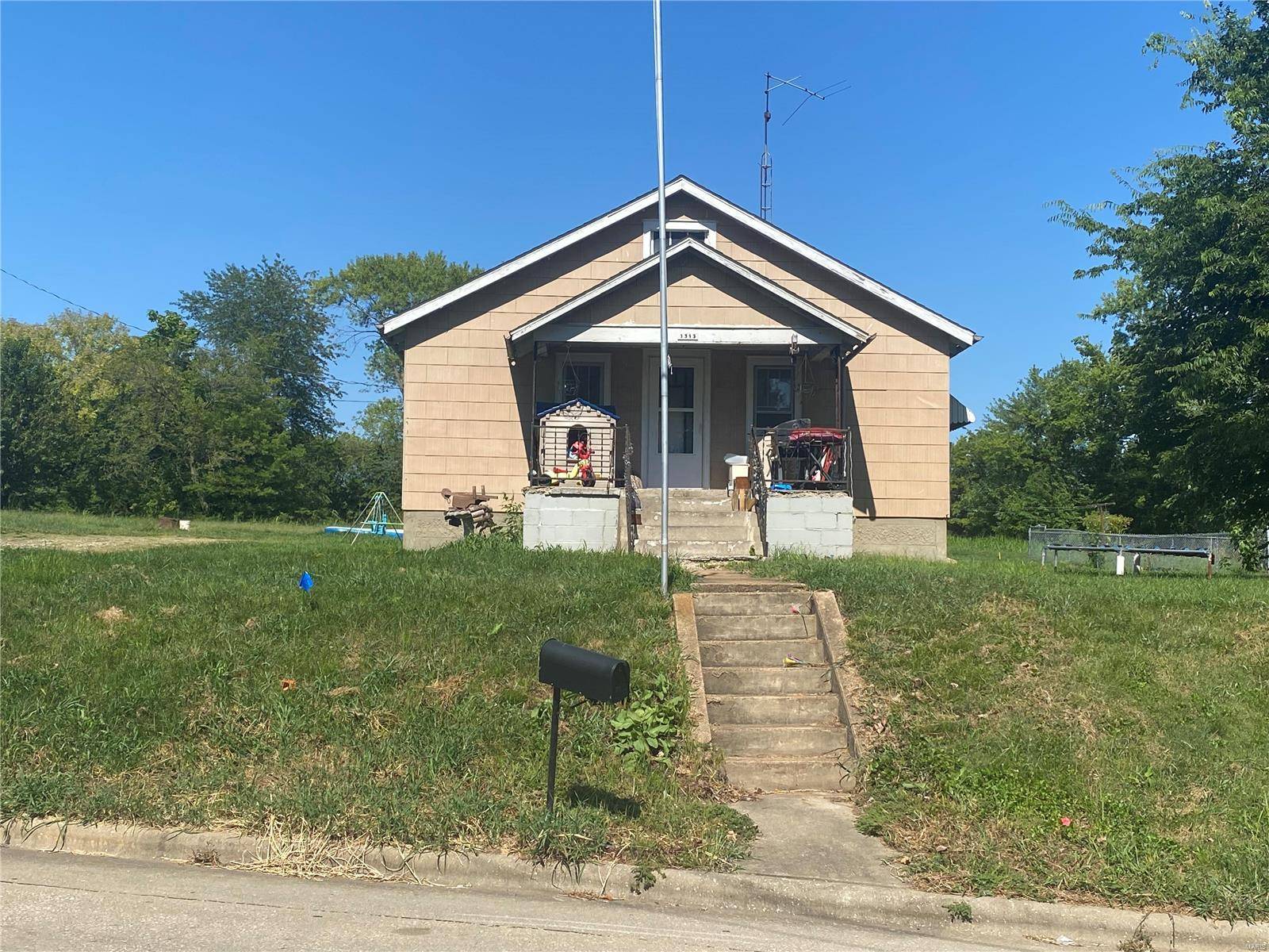 1313 Old St. Mary's RD, Perryville, MO 63775